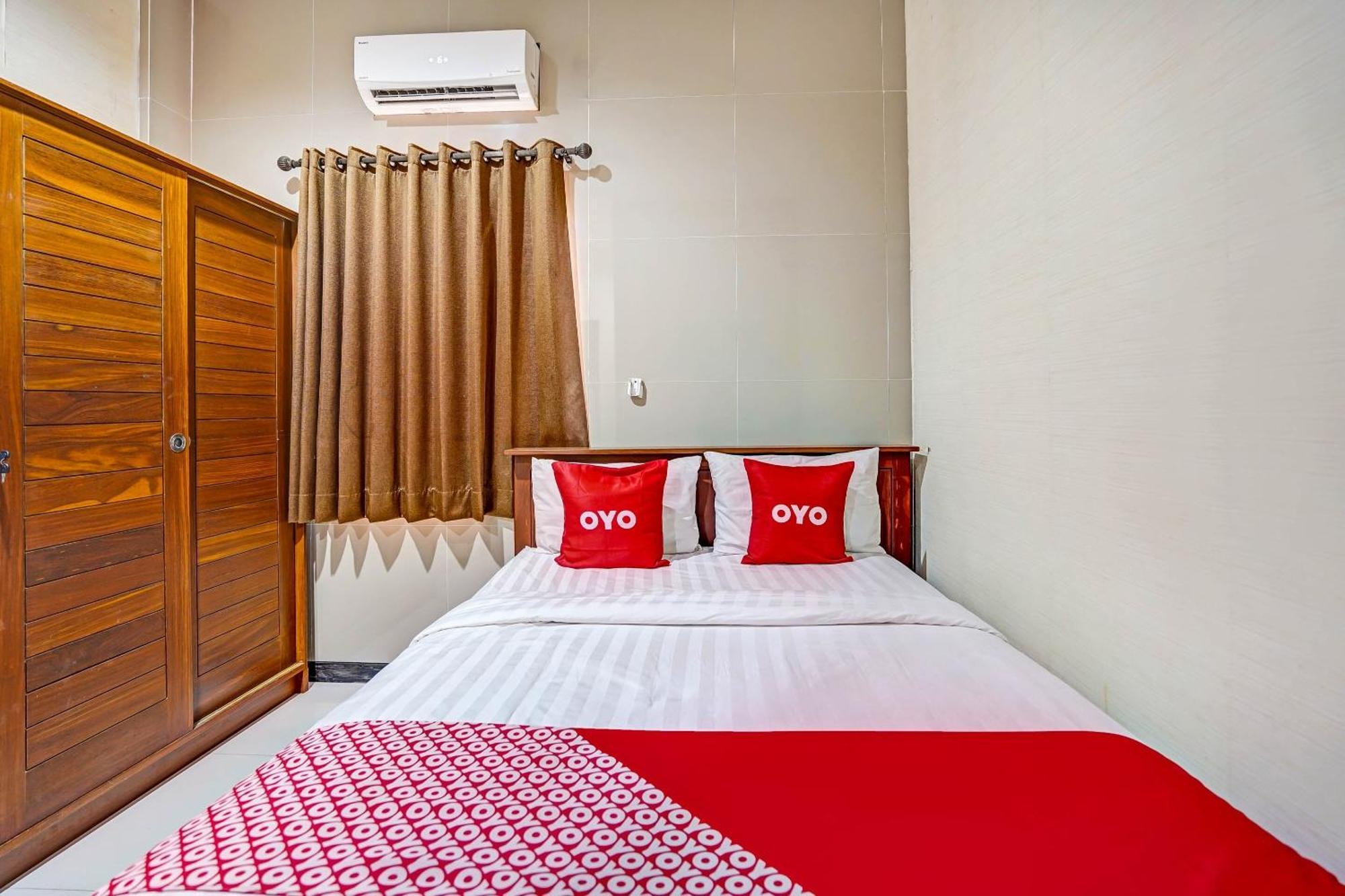 Oyo 90889 Dkb Residence Surabaya Buitenkant foto
