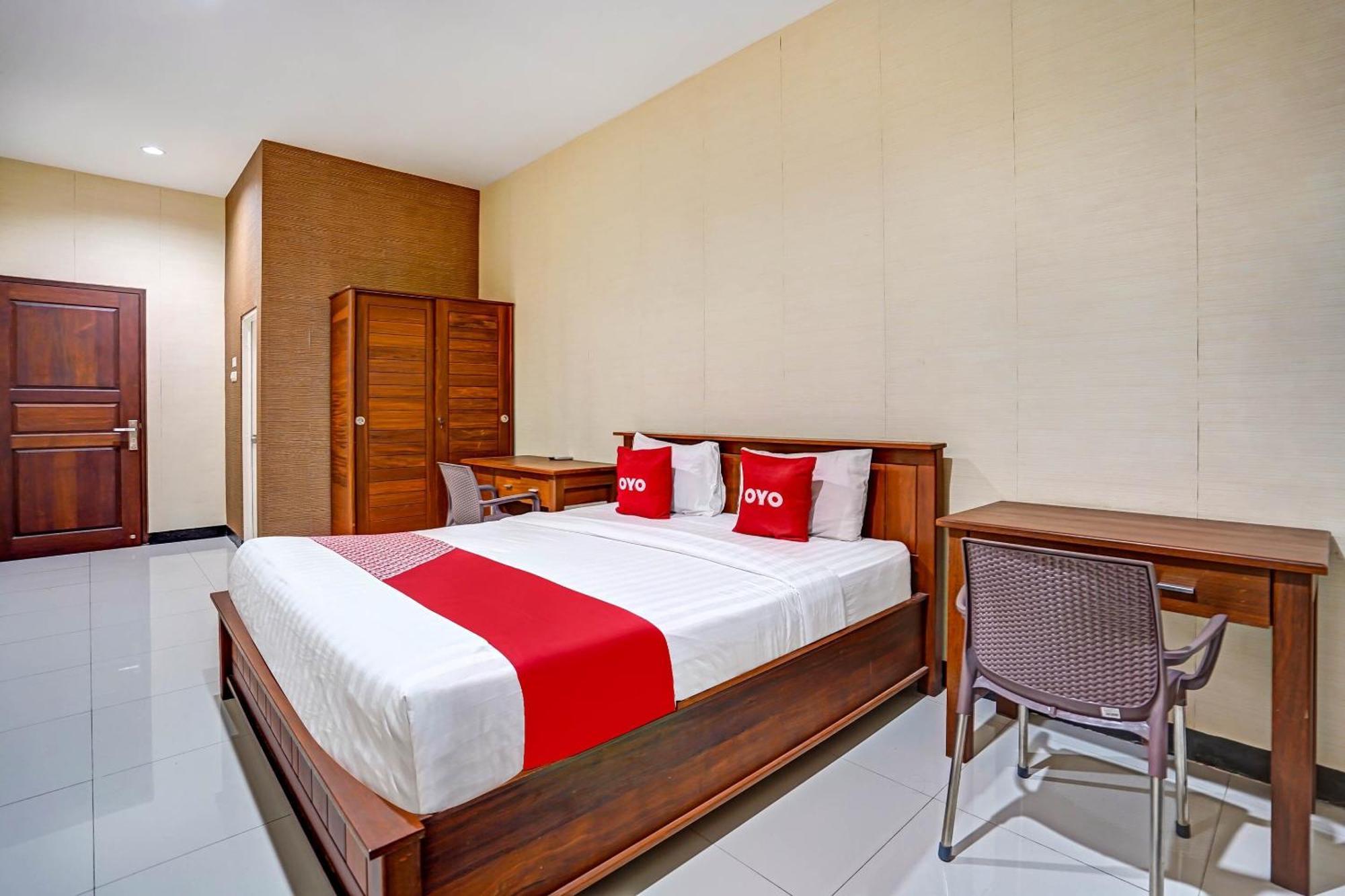 Oyo 90889 Dkb Residence Surabaya Buitenkant foto